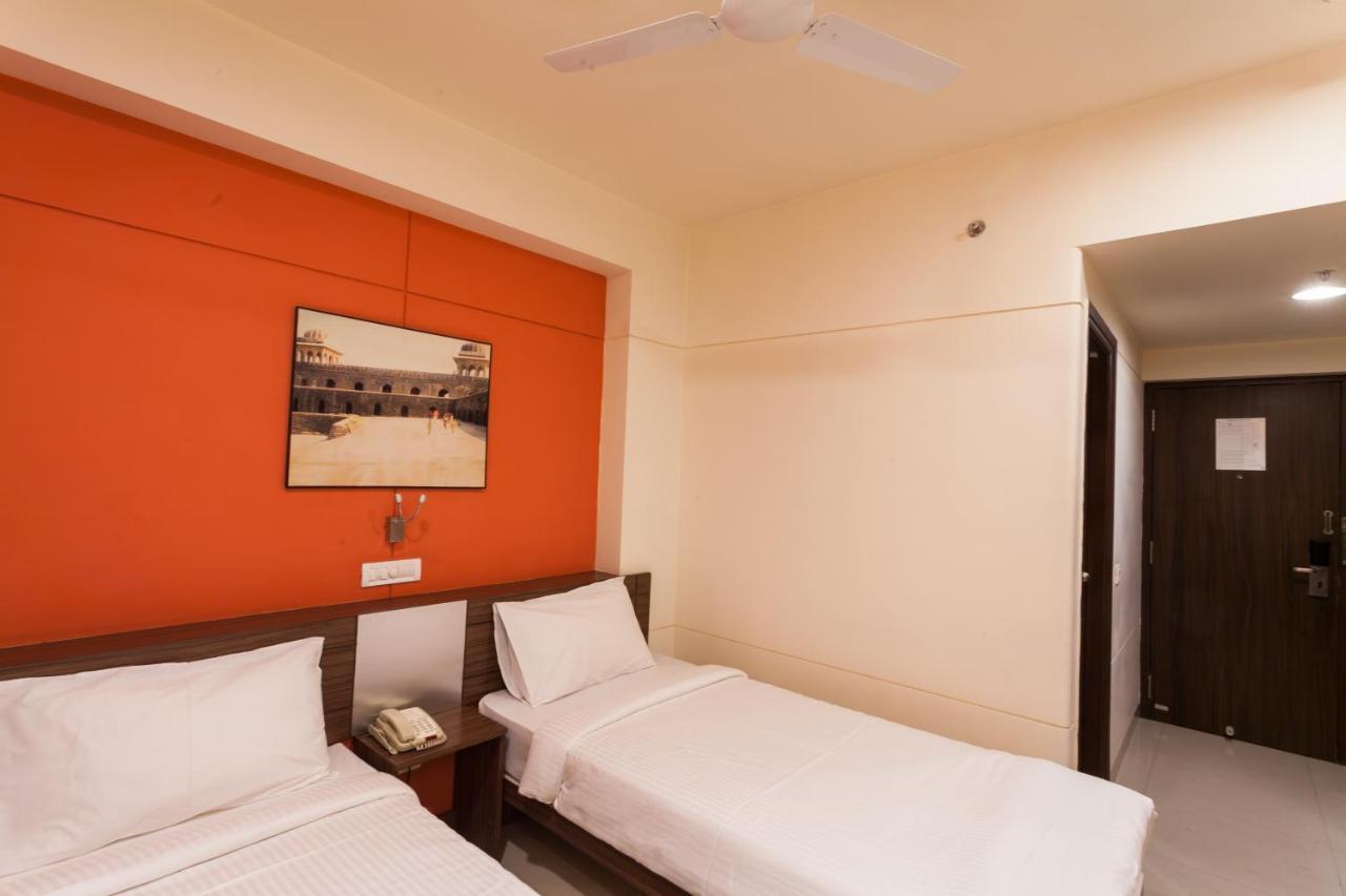 Tirupur Hotell Eksteriør bilde