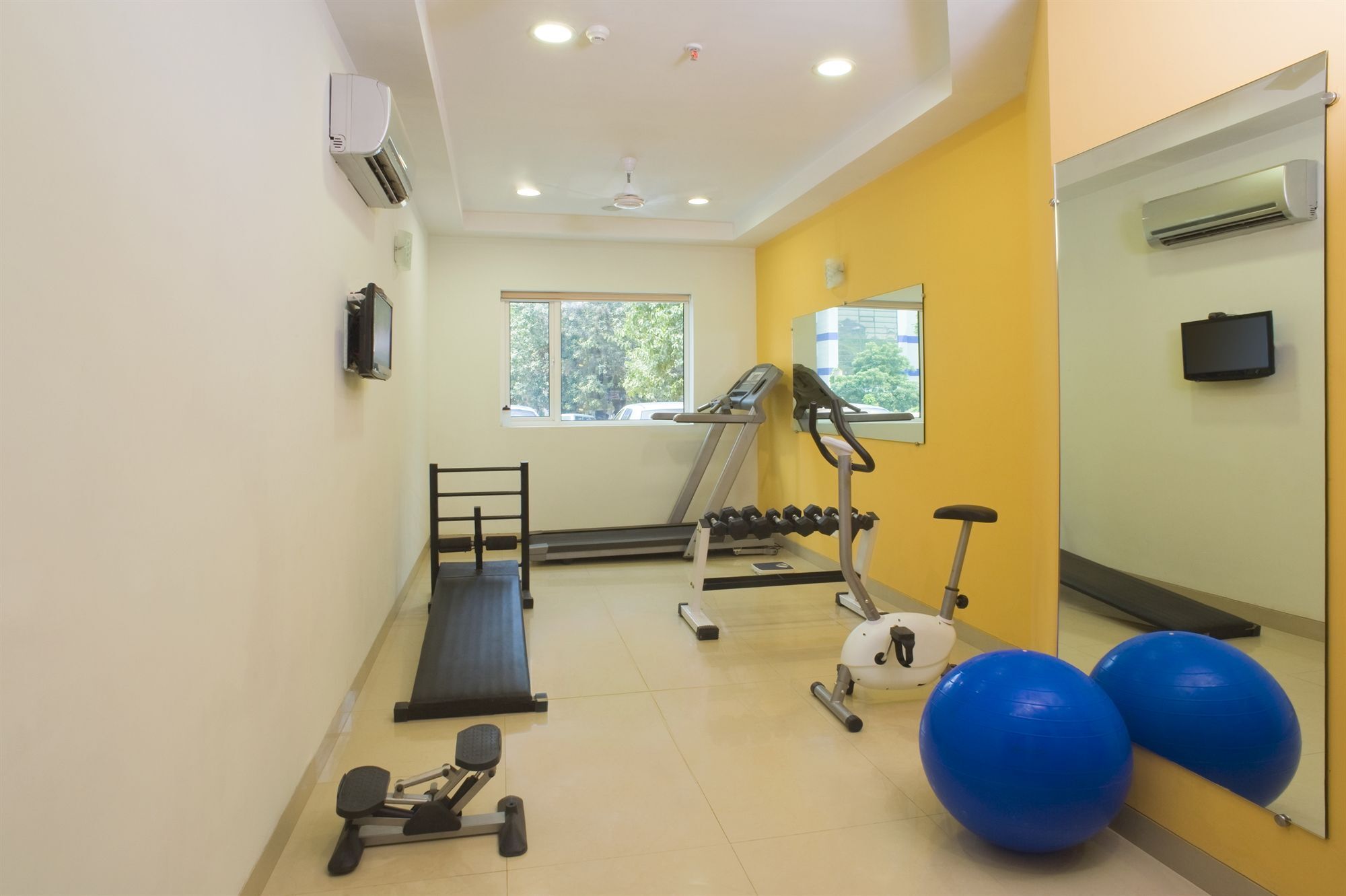 Tirupur Hotell Eksteriør bilde